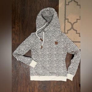 Wanakome size medium hoodie.